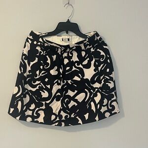 J crew silk full skirt size 6. Black and white floral .